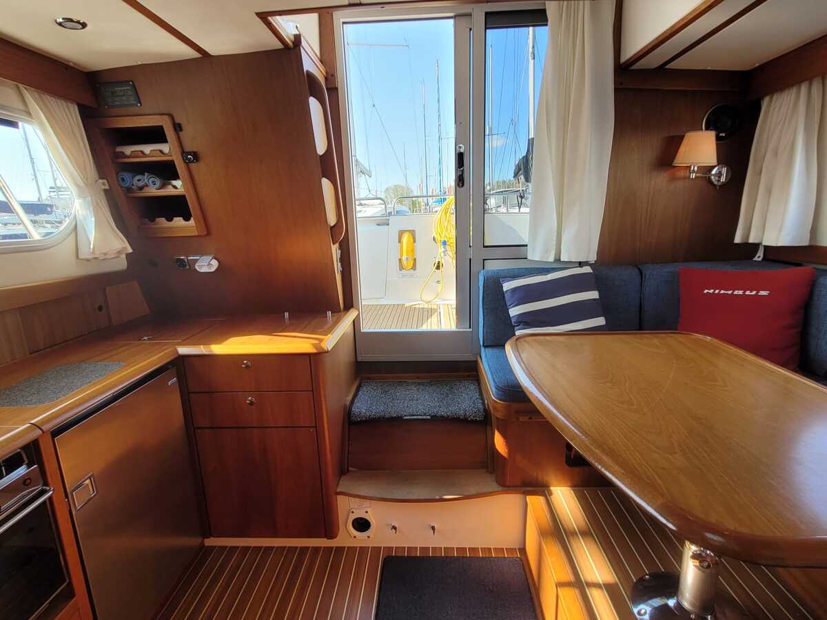 foto: 20 Nimbus 380 Commander