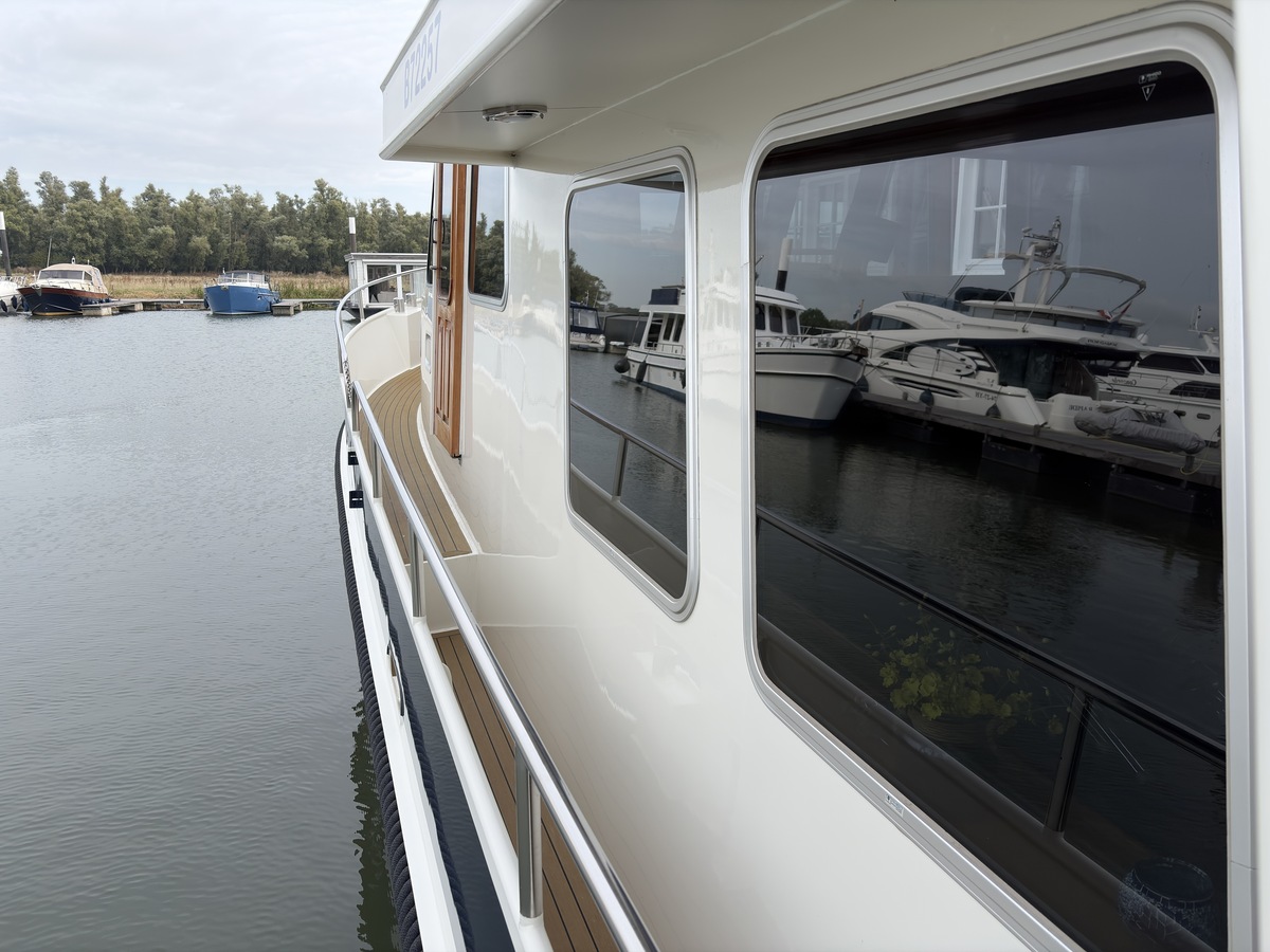 foto: 18 Alm Trawler 1200 AD