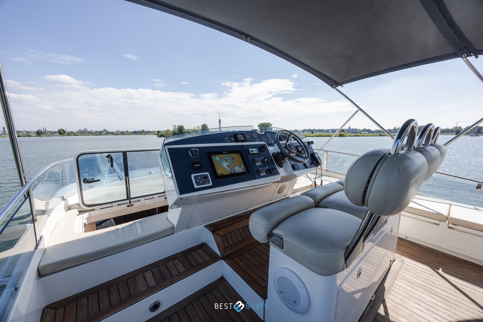 foto: 28 Fairline 58 Squadron