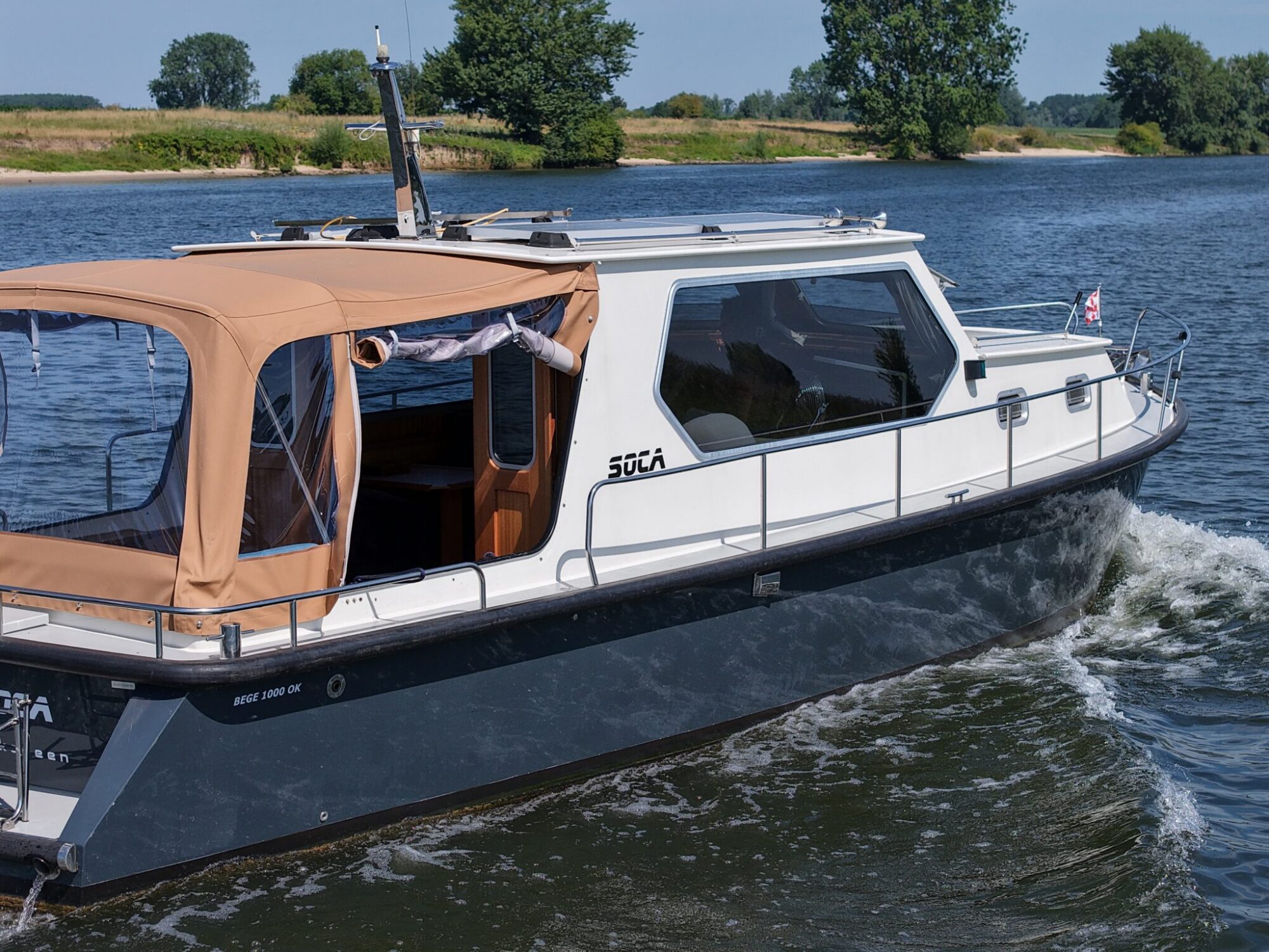 foto: 27 Bege Bege 1000 OK Spiegeldeur