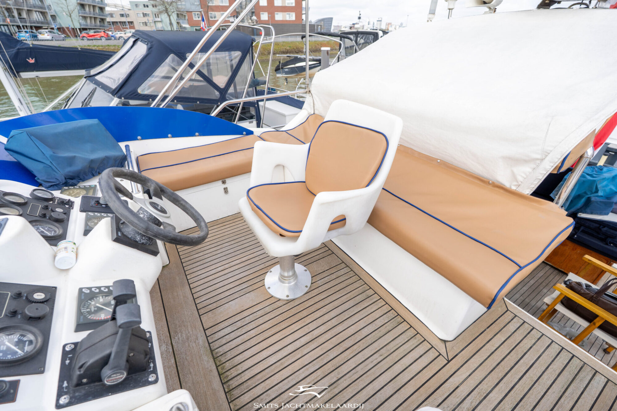foto: 76 Astor Astor 37 Flybridge