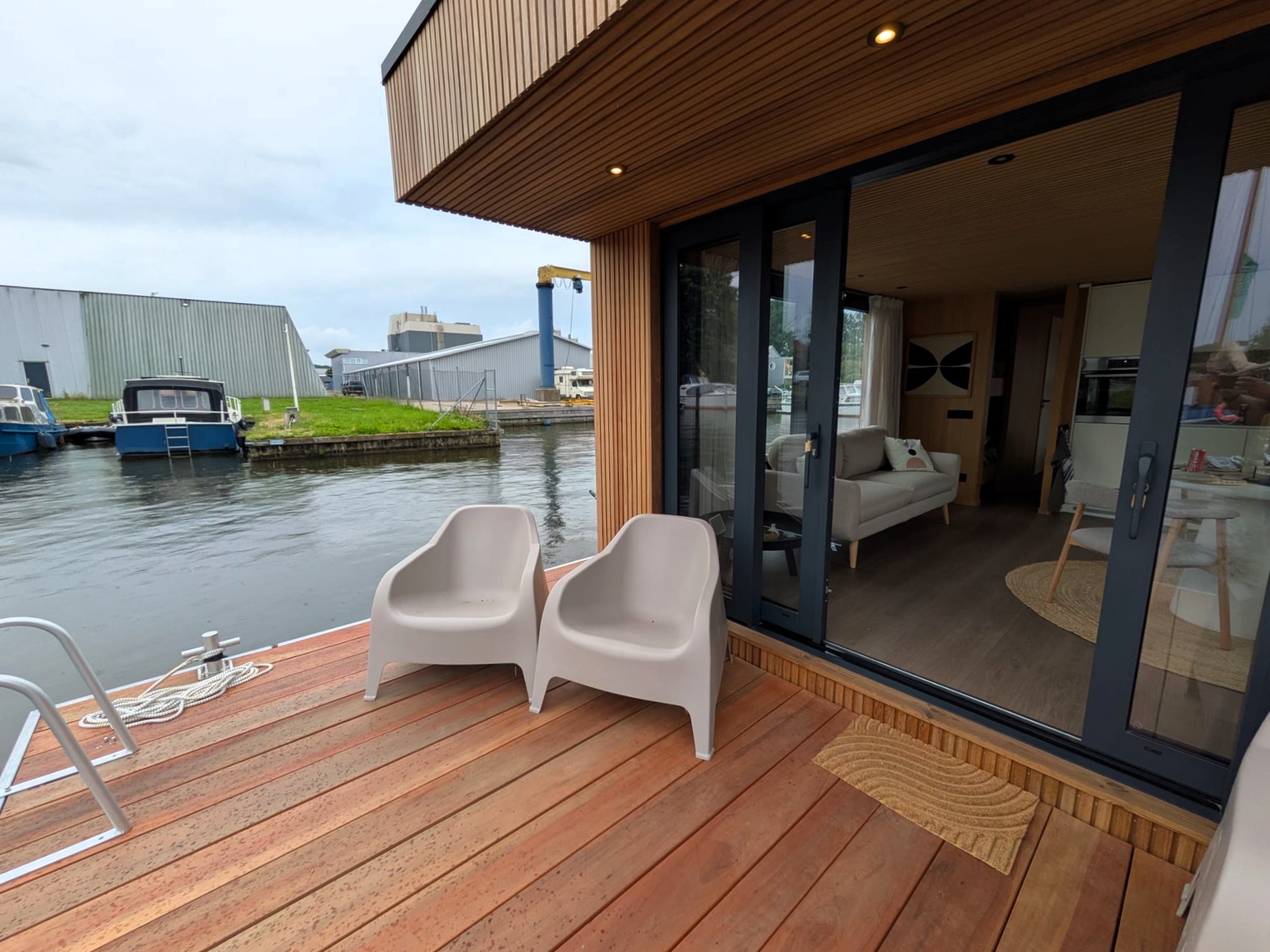 foto: 30 Surla 12 Houseboat Met (koop)ligplaats