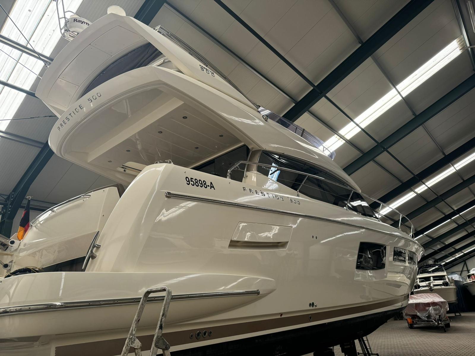 foto: 22 Prestige 500 Fly