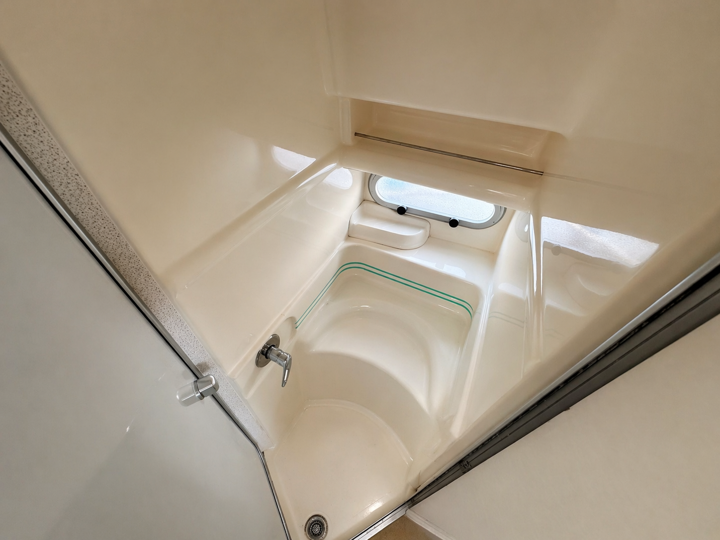 foto: 12 Sealine S 37