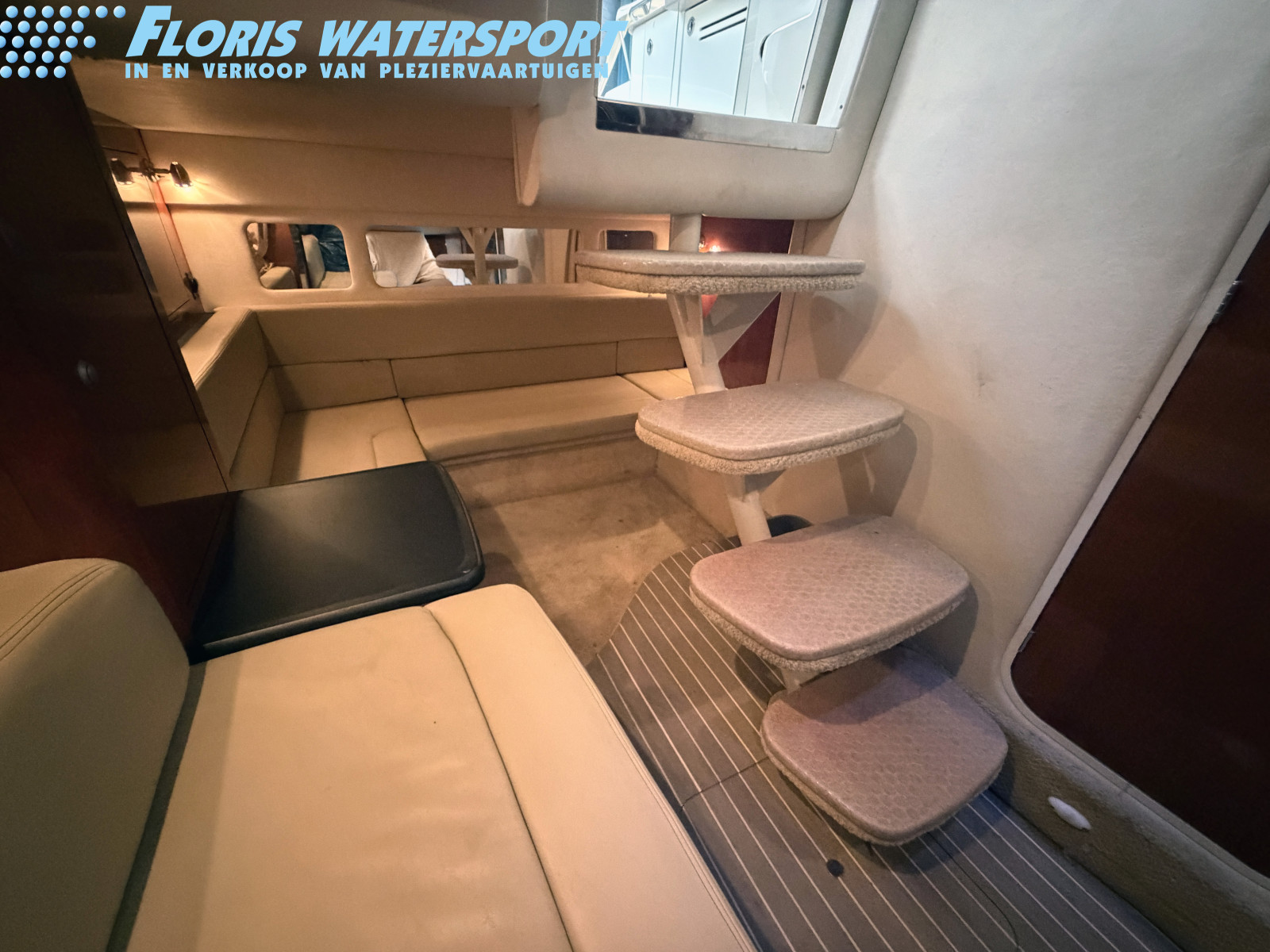 foto: 14 Sea Ray 335 Sundancer
