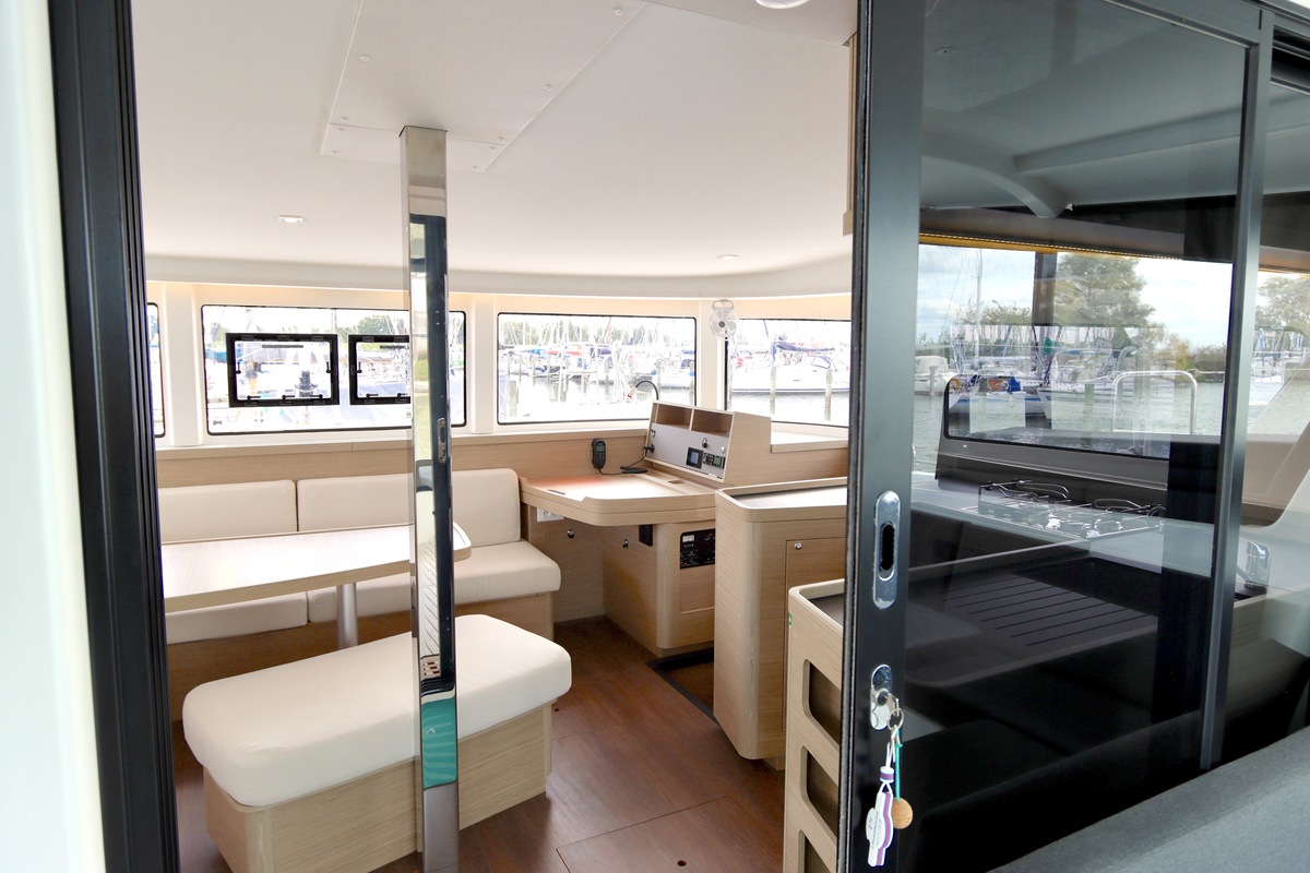 foto: 27 Lagoon 42 Full specs