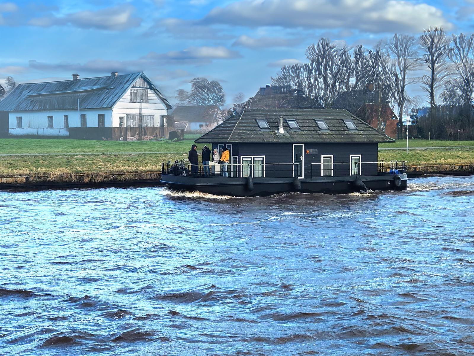foto: 25 PRINS HOMESHIP 1350 Flark Houseboat