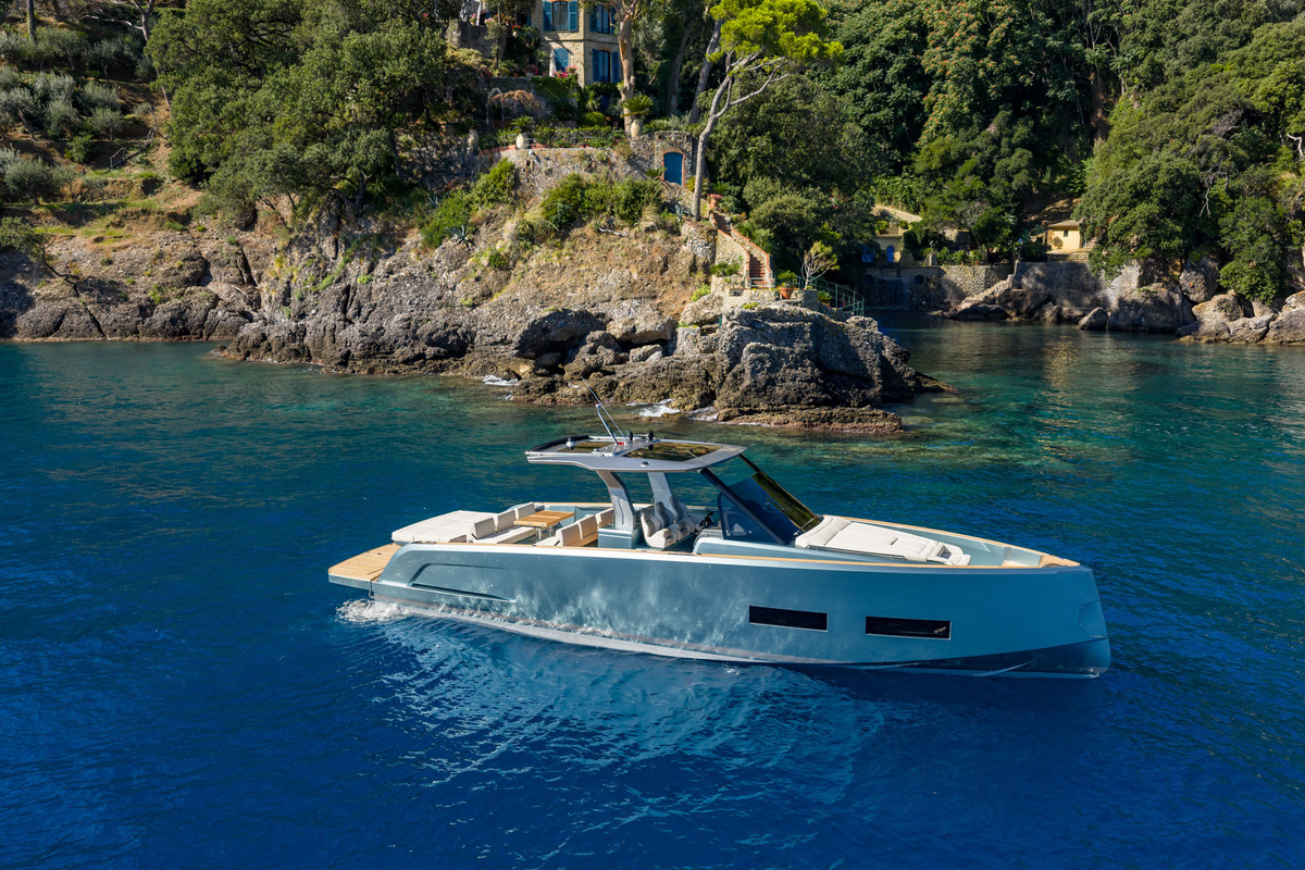 foto: 38 PARDO YACHTS 43  ON STOCK