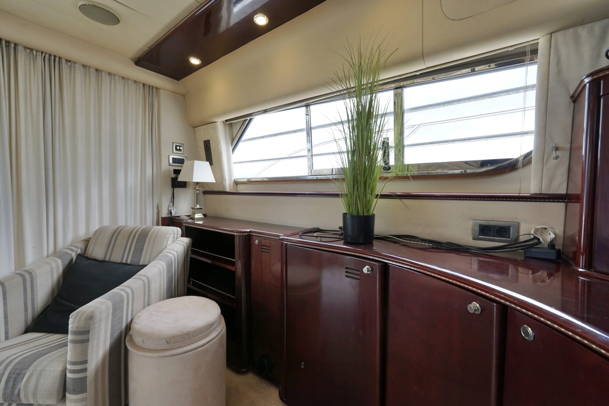 foto: 50 Princess Princess 60 Flybridge