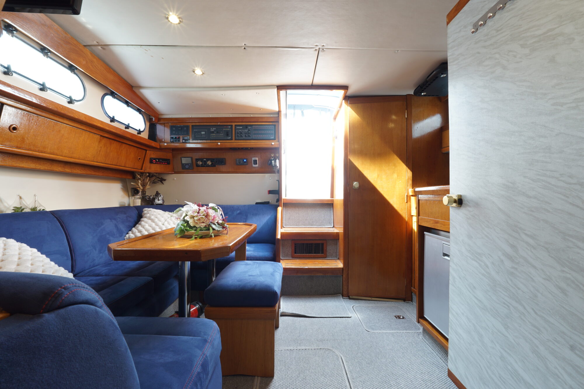 foto: 27 Sealine Sealine 328 Sport Bridge