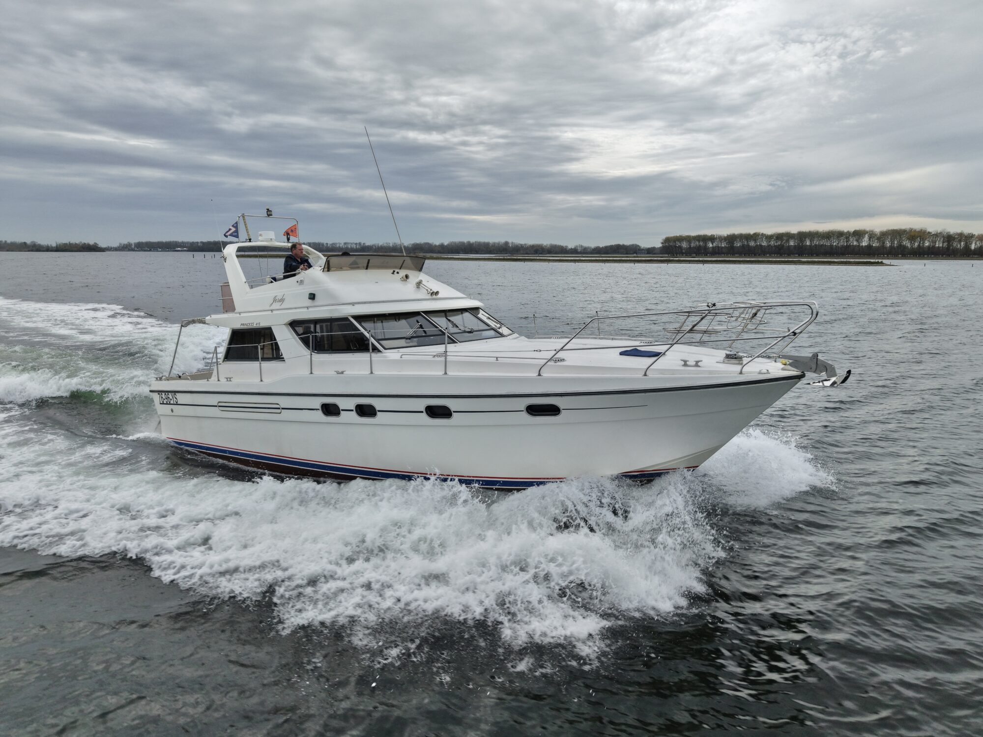 foto: 46 Princess Princess 415 FB