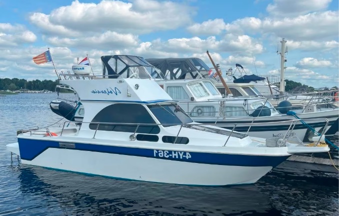 foto: 4 Pilotina 8,50  Flybridge