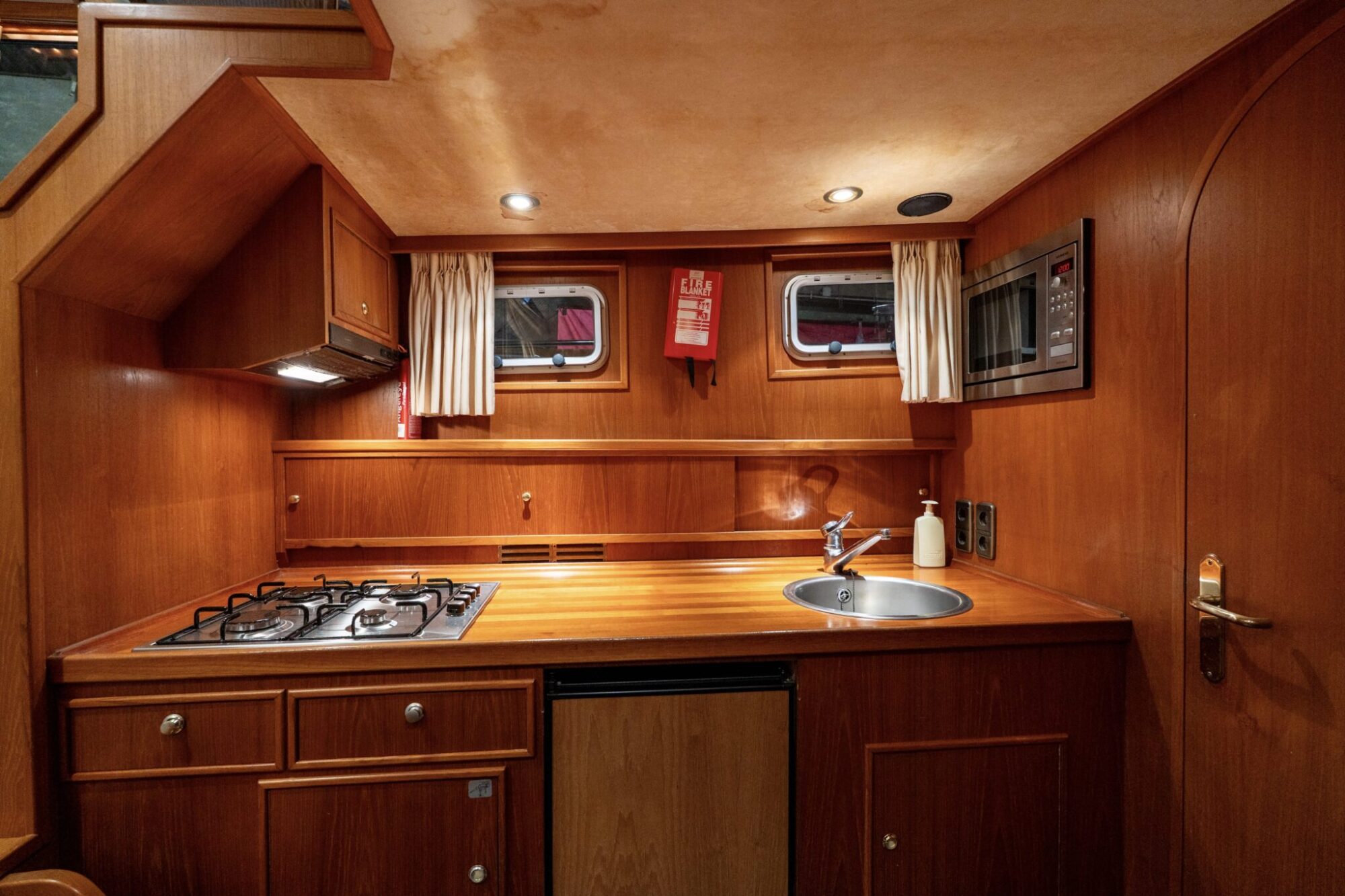 foto: 35 Volker Volker Trawler 13.50 AK Cabrio