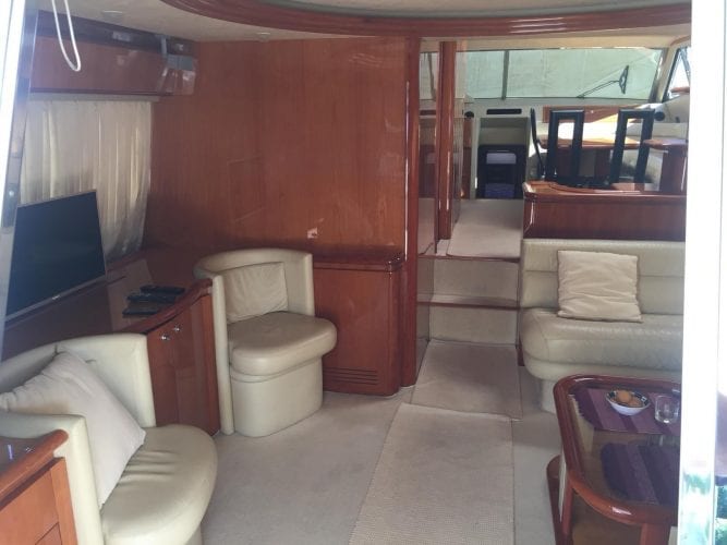 foto: 10 Ferretti  680