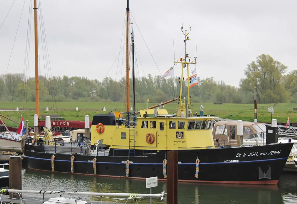 foto: 104 ex Rijkswaterstaat / Varend Woonschip 23.23, CBB Rijn