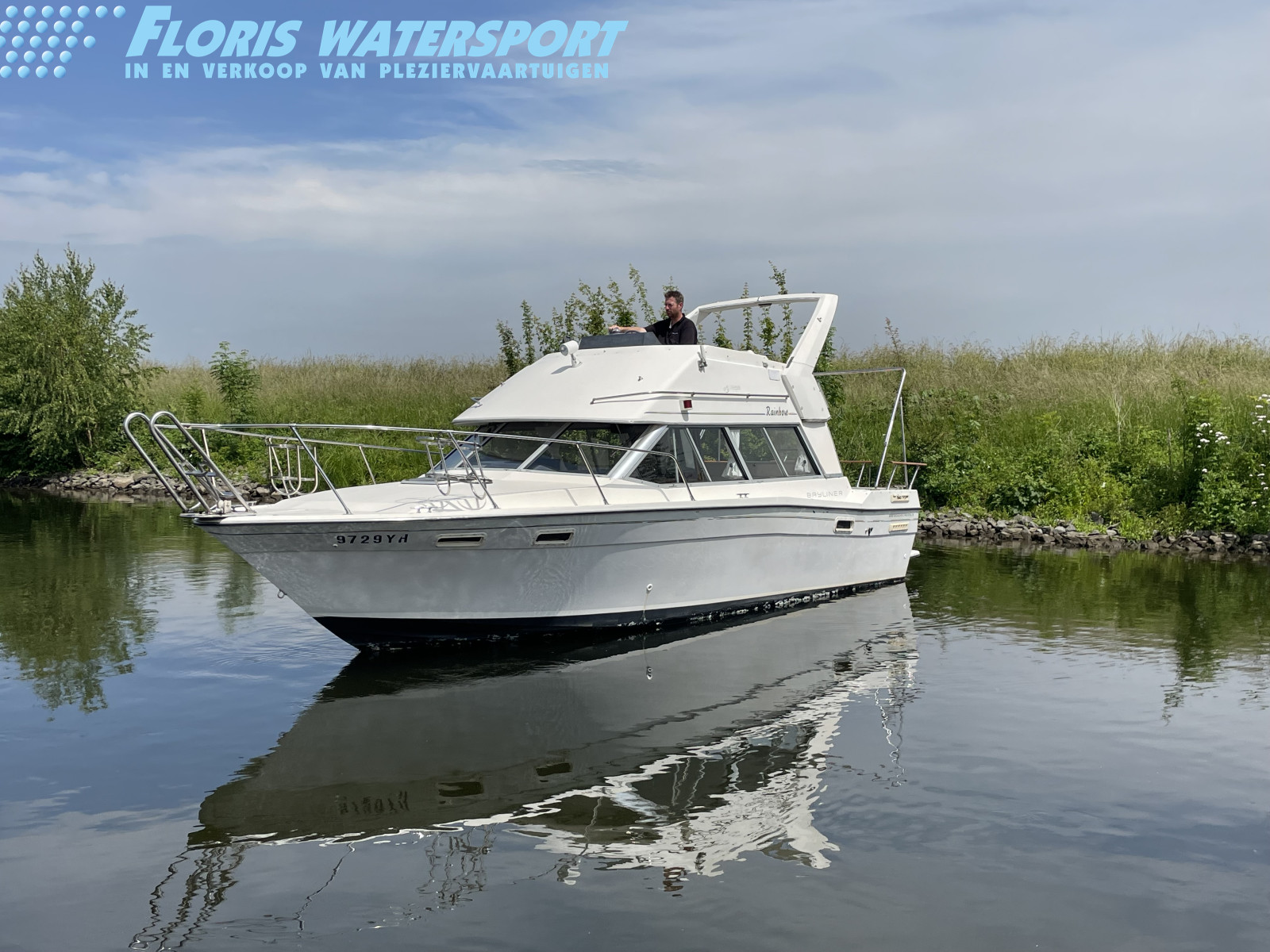 foto: 19 Bayliner  2858