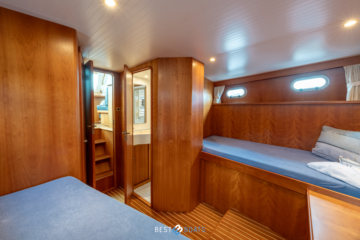 foto: 37 Linssen  Grand Sturdy 410 AC 