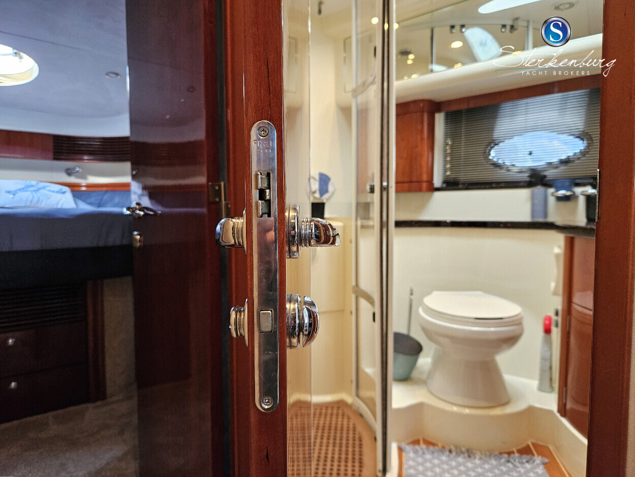 foto: 57 Fairline Phantom 50