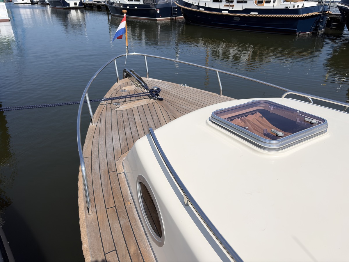foto: 13 Maril  900 Classic 