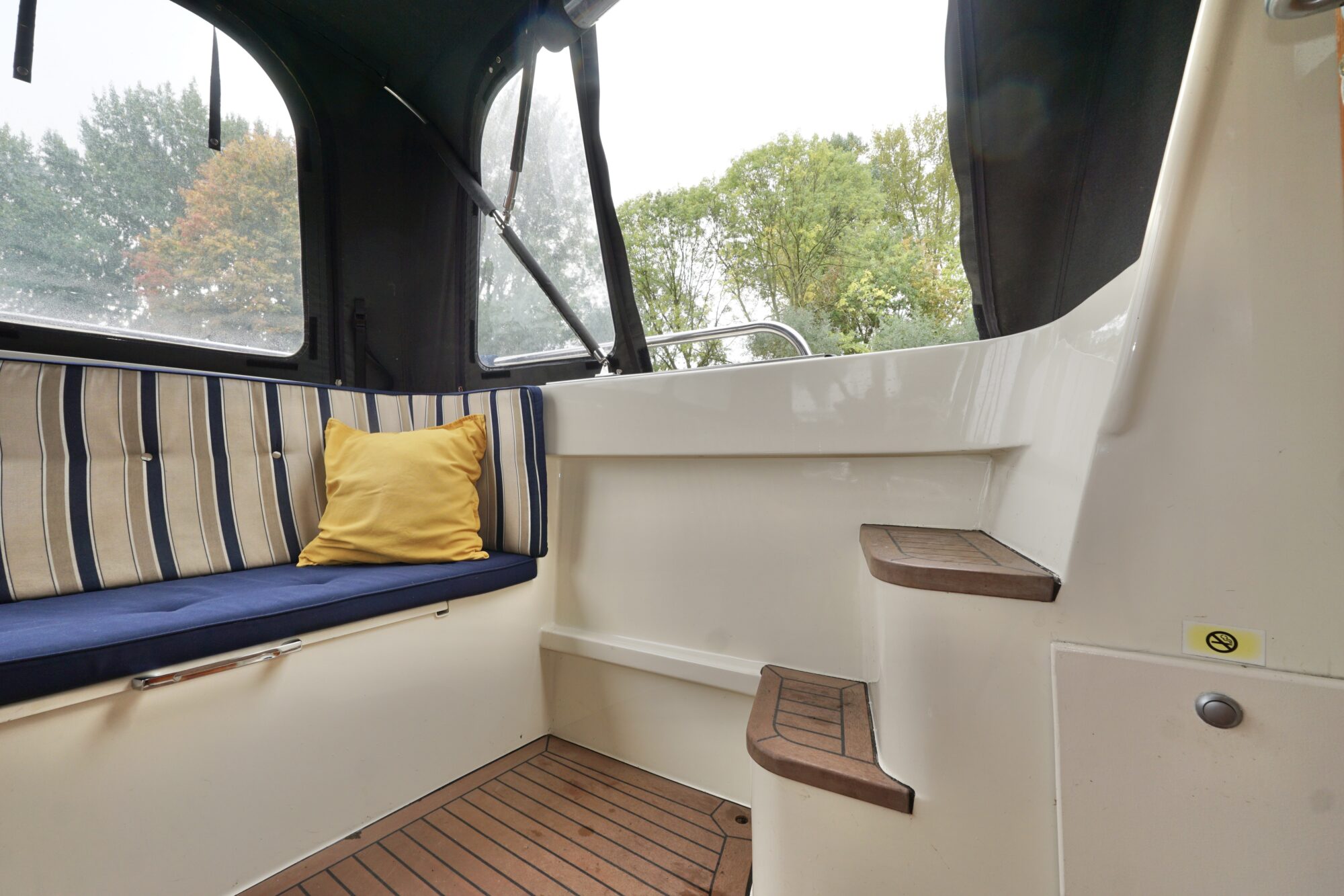 foto: 35 Jetten Jetten Bully 9.60 OK Spiegeldeur