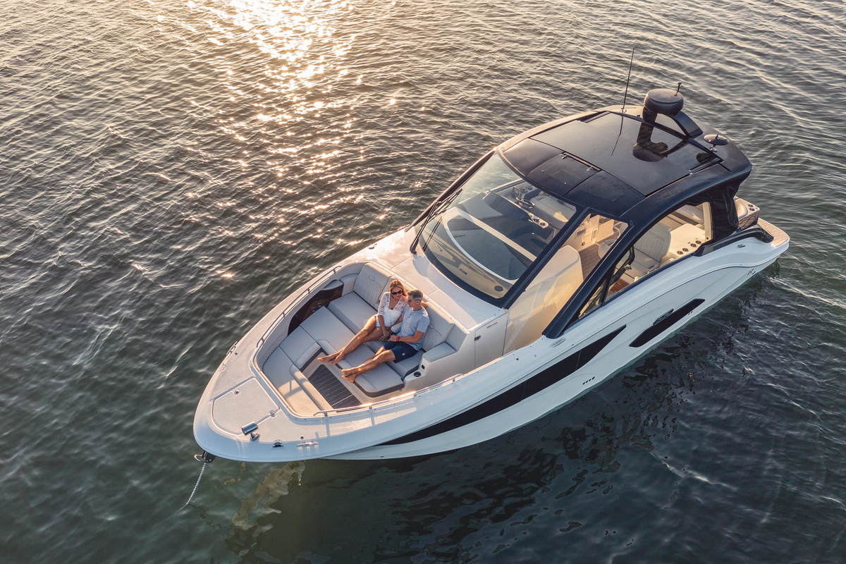 foto: 75 Sea Ray Sundancer 370