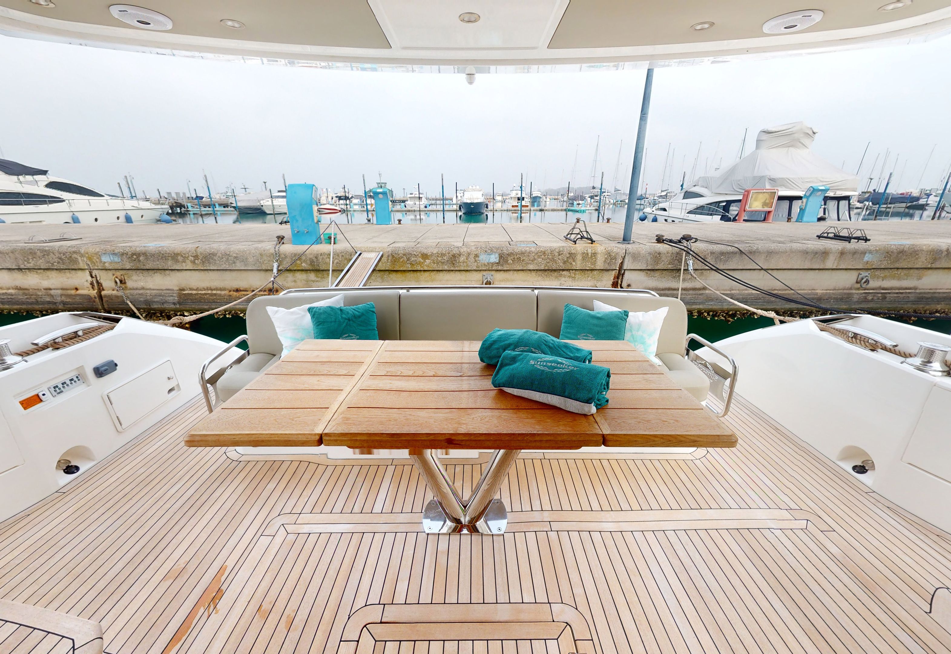foto: 28 Sunseeker 65 Manhattan