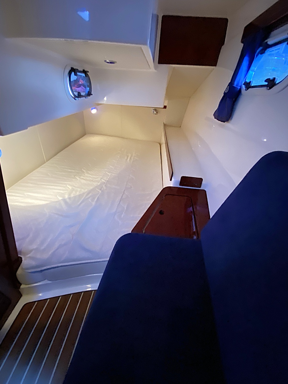 foto: 12 Aquador 33 HT