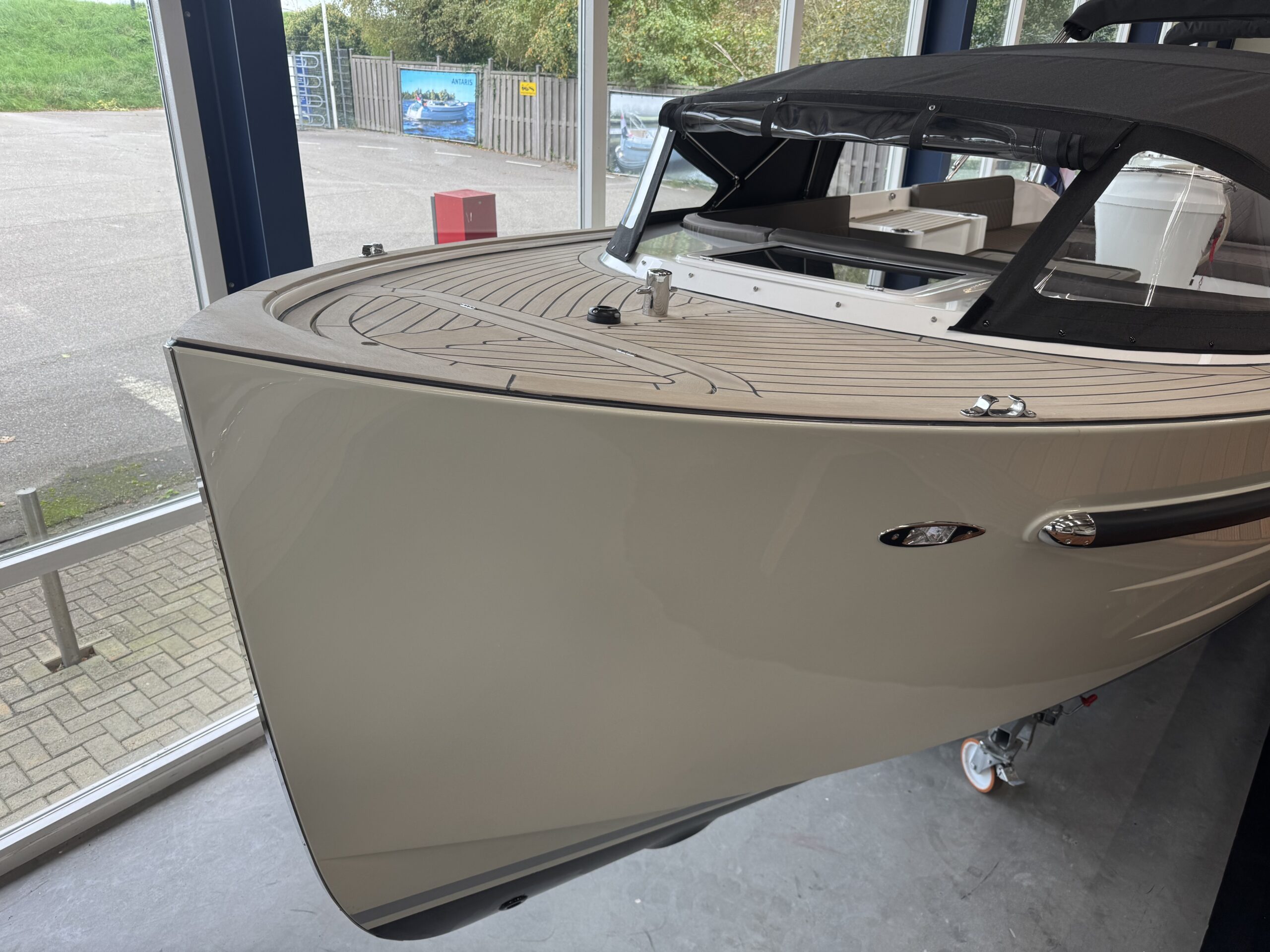foto: 12 Antaris Seventy5 (op voorraad)