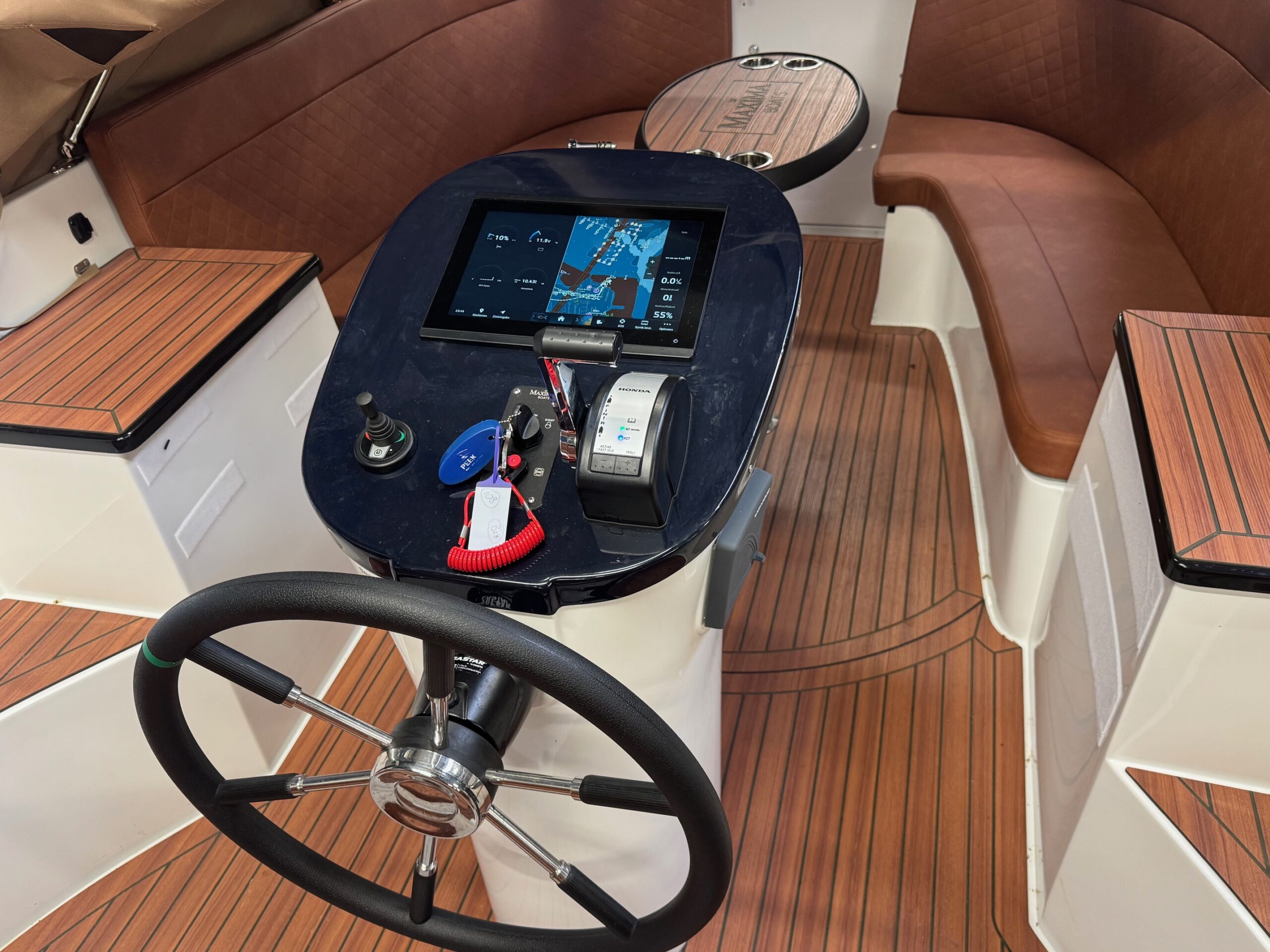 foto: 8 Maxima 720 (jong gebruikt)