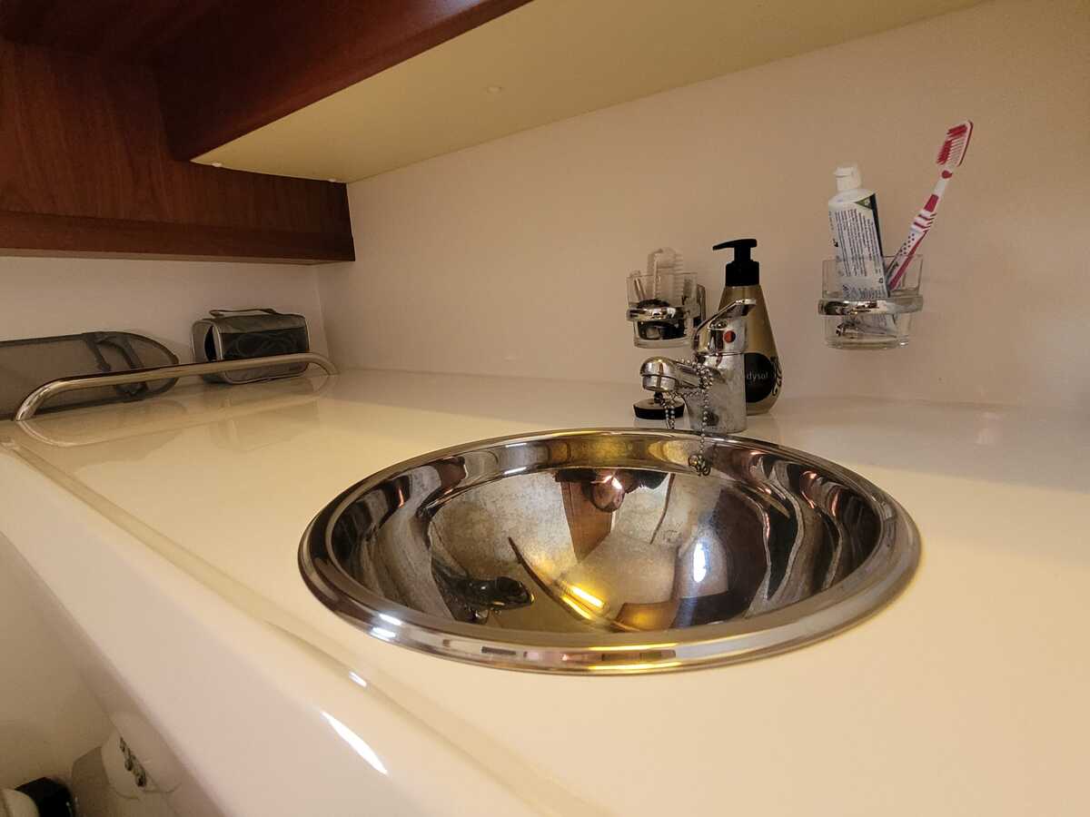 foto: 23 Nimbus 380 Commander