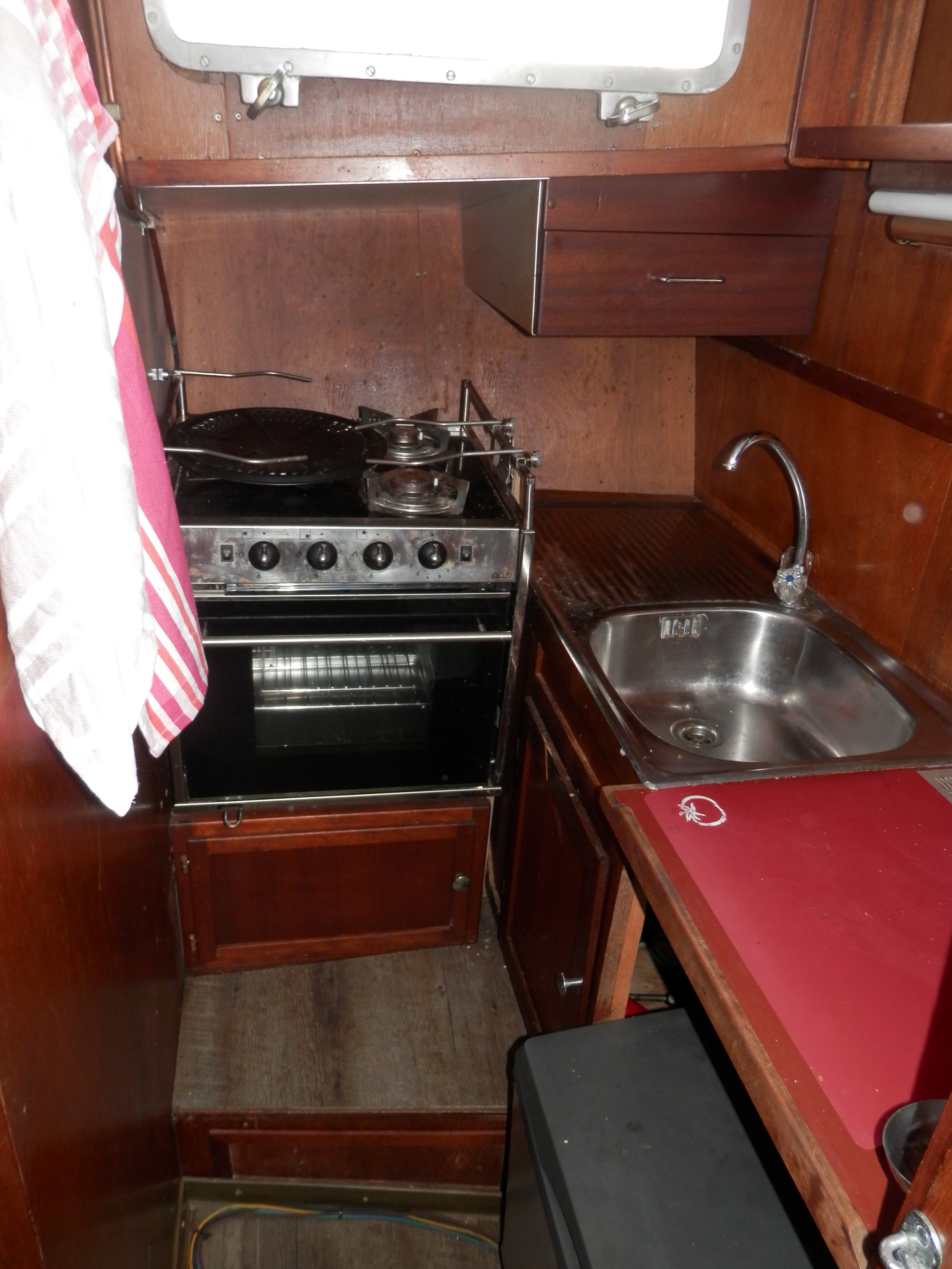 foto: 86 MOTORSAILER Kallipygos 10.00
