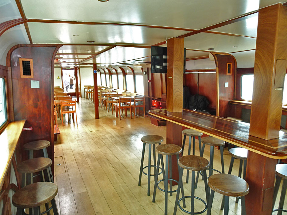 foto: 45 Dagpassagiersschip 152 pers