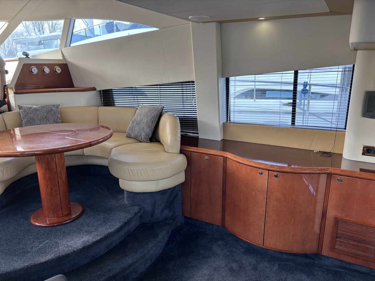 foto: 30 Fairline Squadron 52