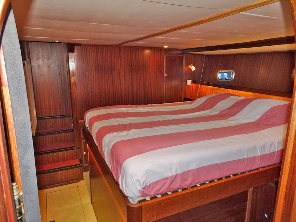 foto: 46 Trawlerjacht 48, zeegaand