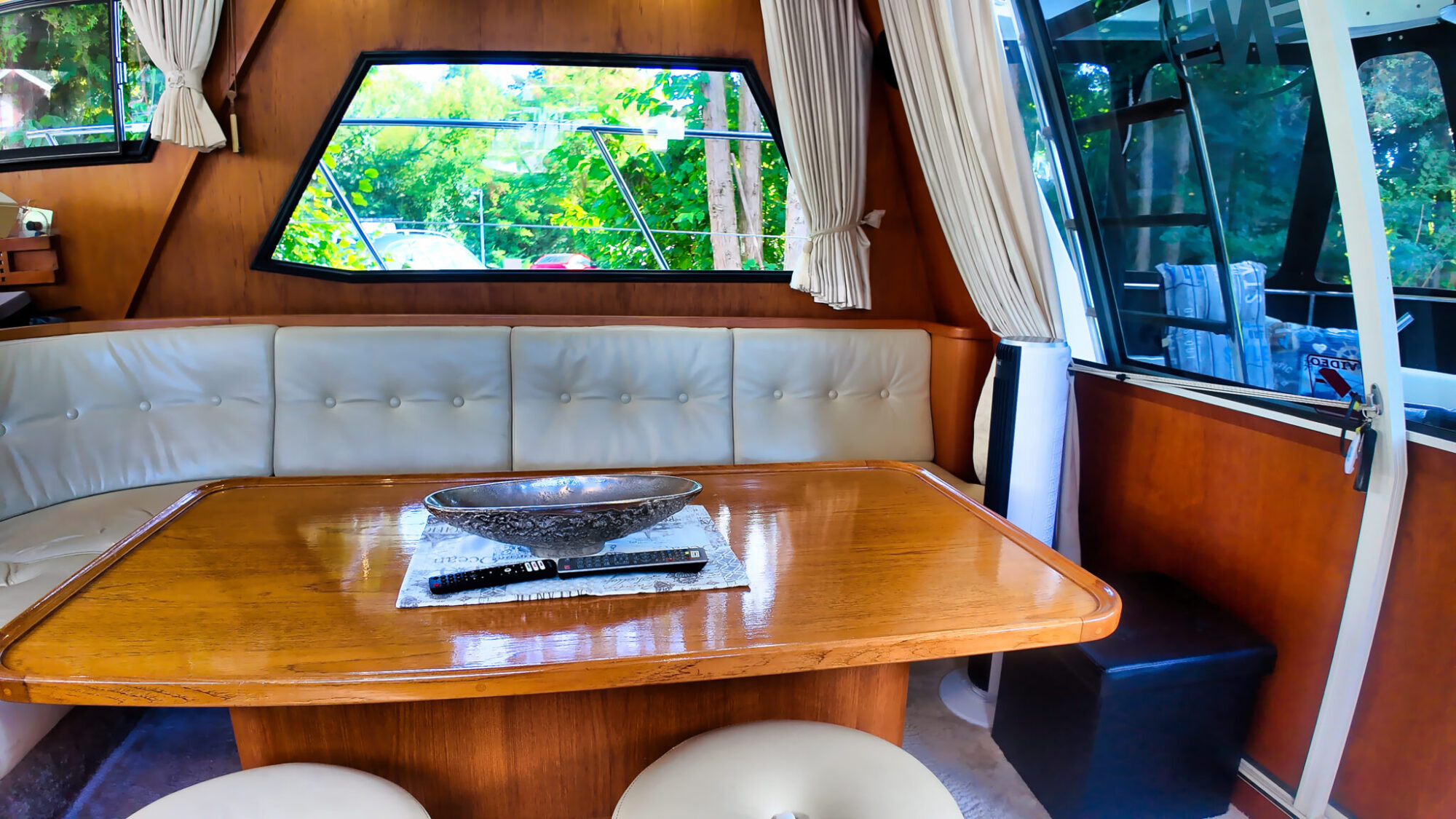 foto: 22 Neptunus Neptunus 138 / 46 Flybridge Sedan