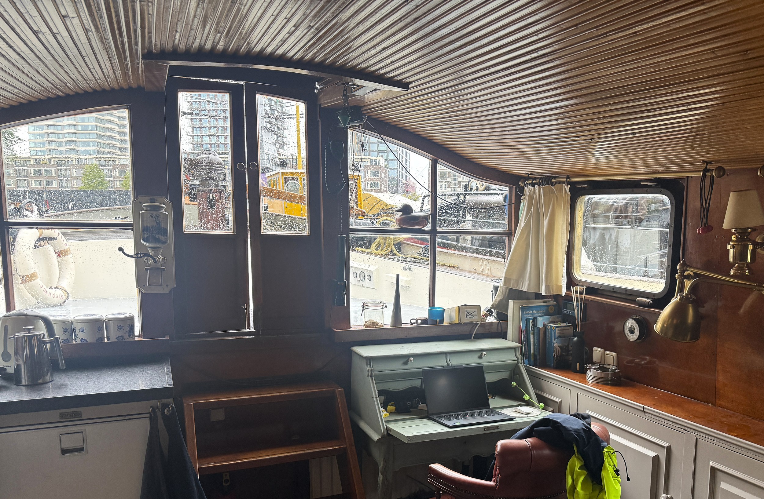foto: 12 Tjalk Varend Woonschip