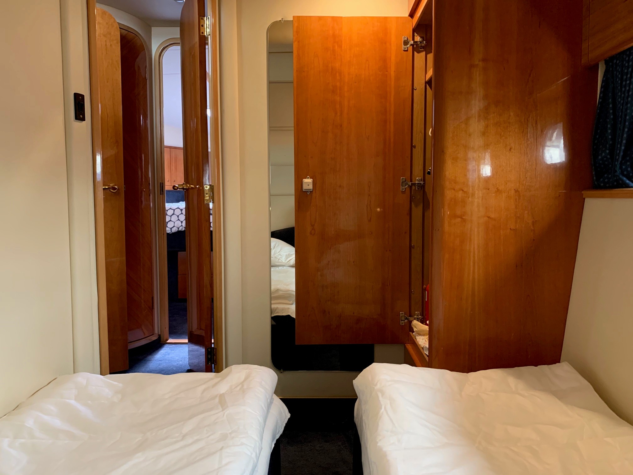 foto: 23 Princess Princess 440 FLY