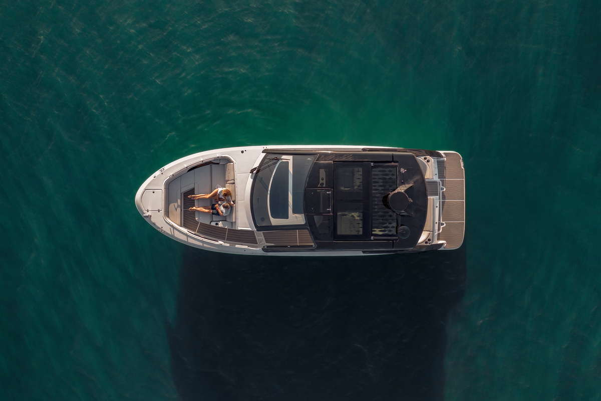 foto: 41 Sea Ray Sundancer 370