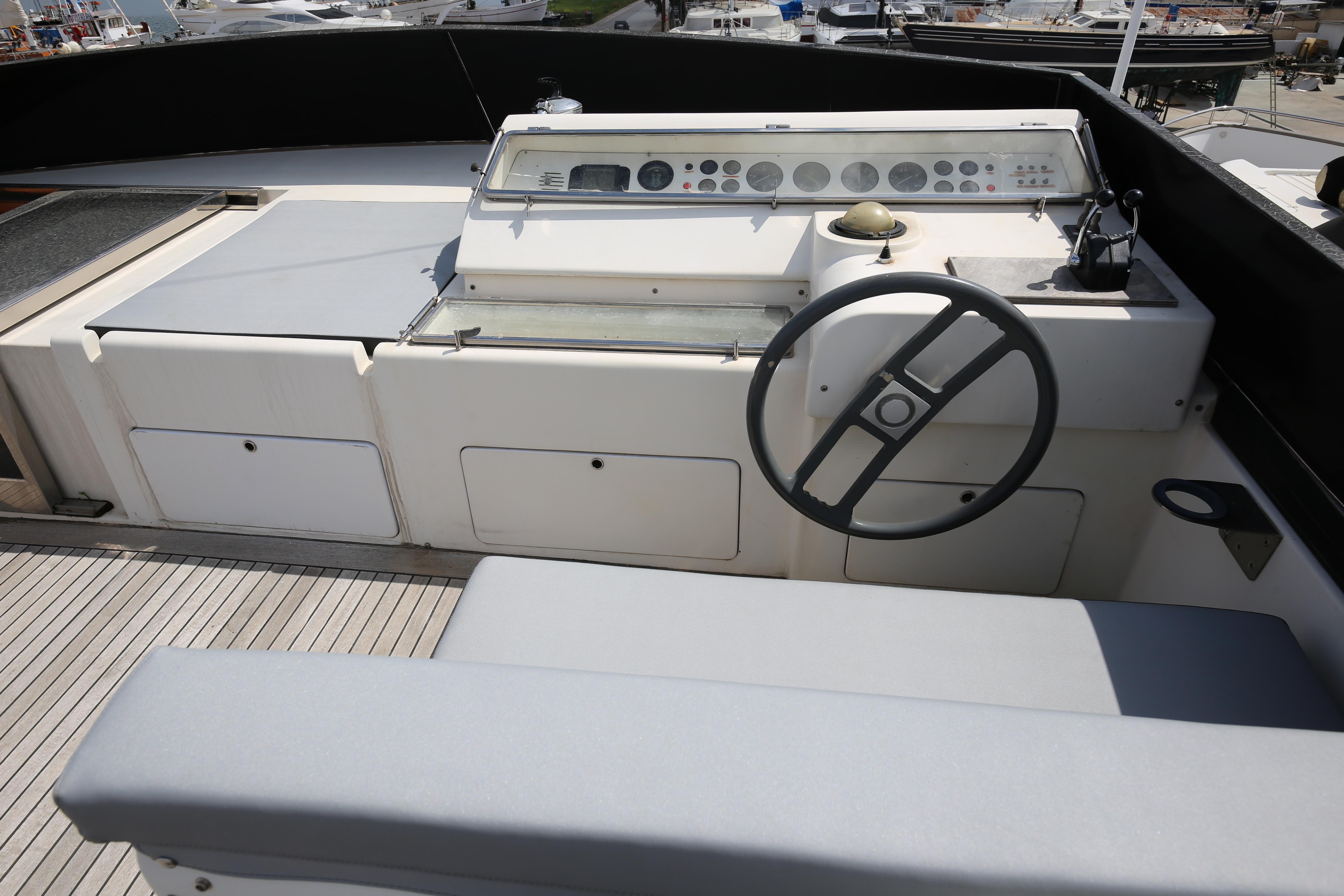 foto: 30 Sanlorenzo 80 woonschip