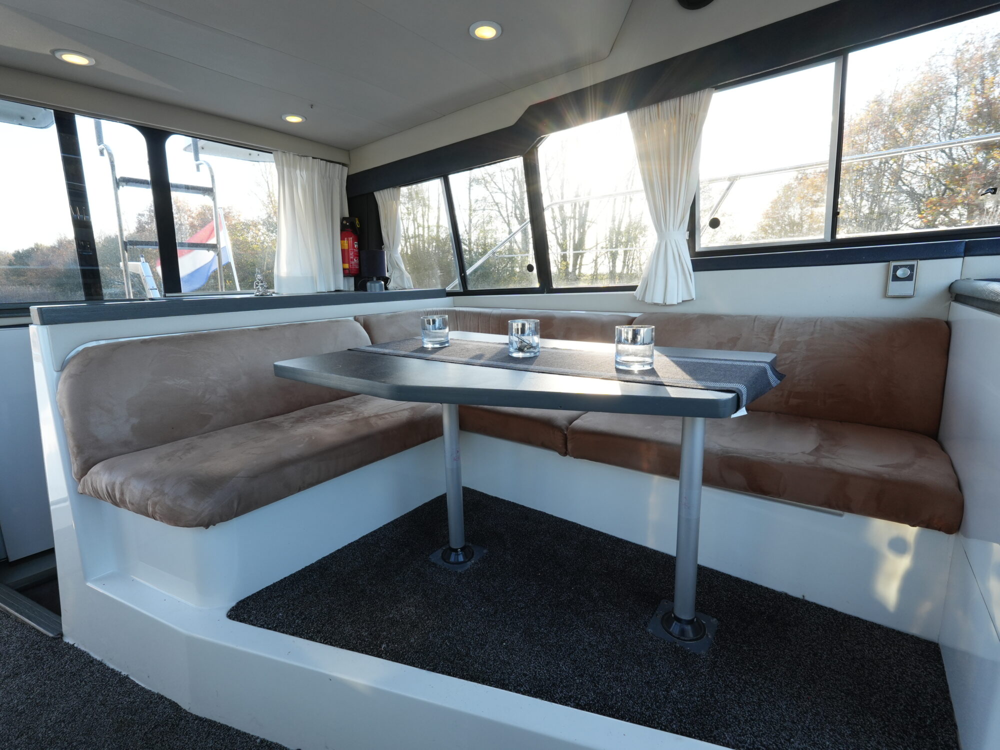 foto: 51 Bayliner Bayliner 3688 Flybridge