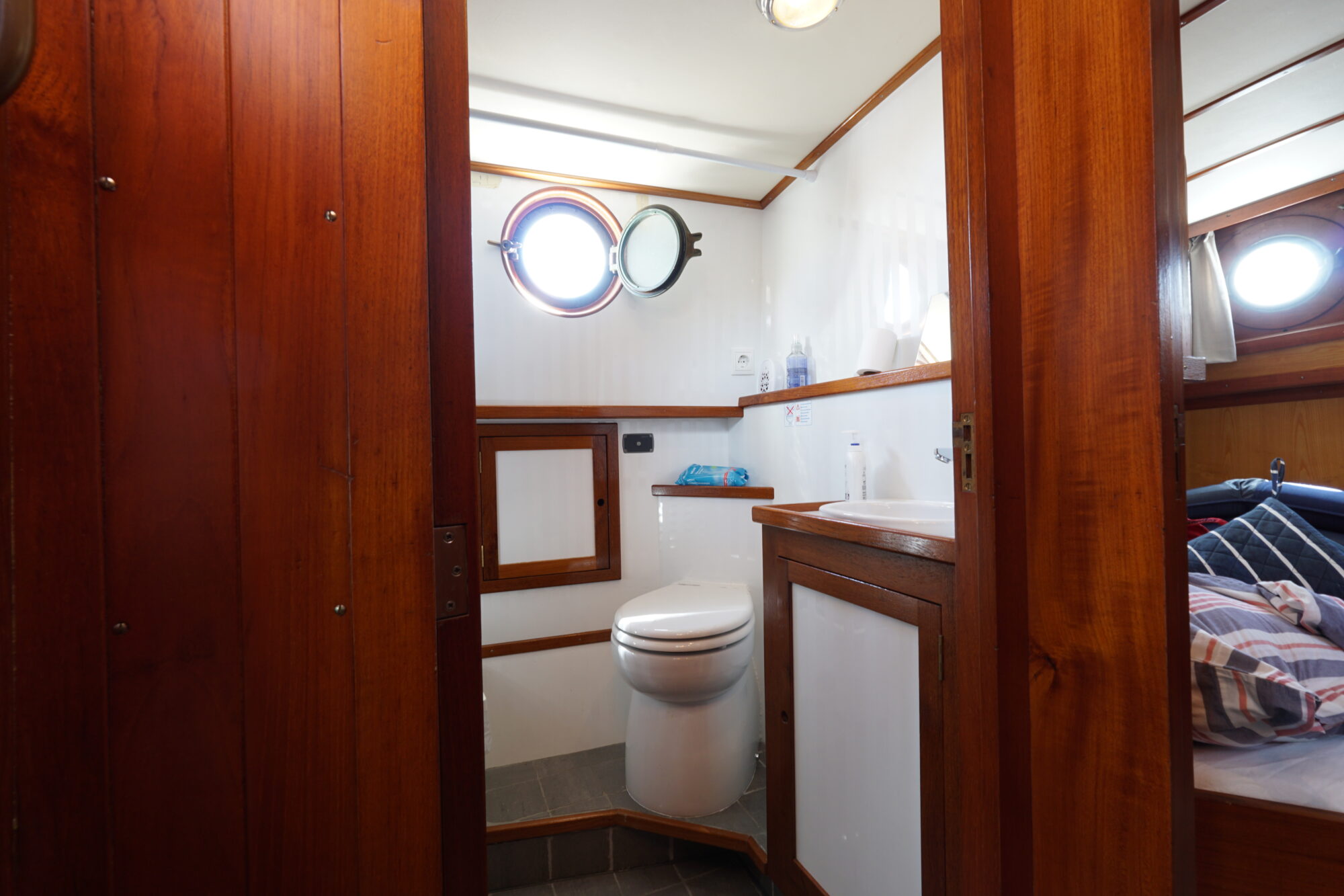 foto: 44 Gillissen Gillissen Rondspant Trawler 13.50 AK