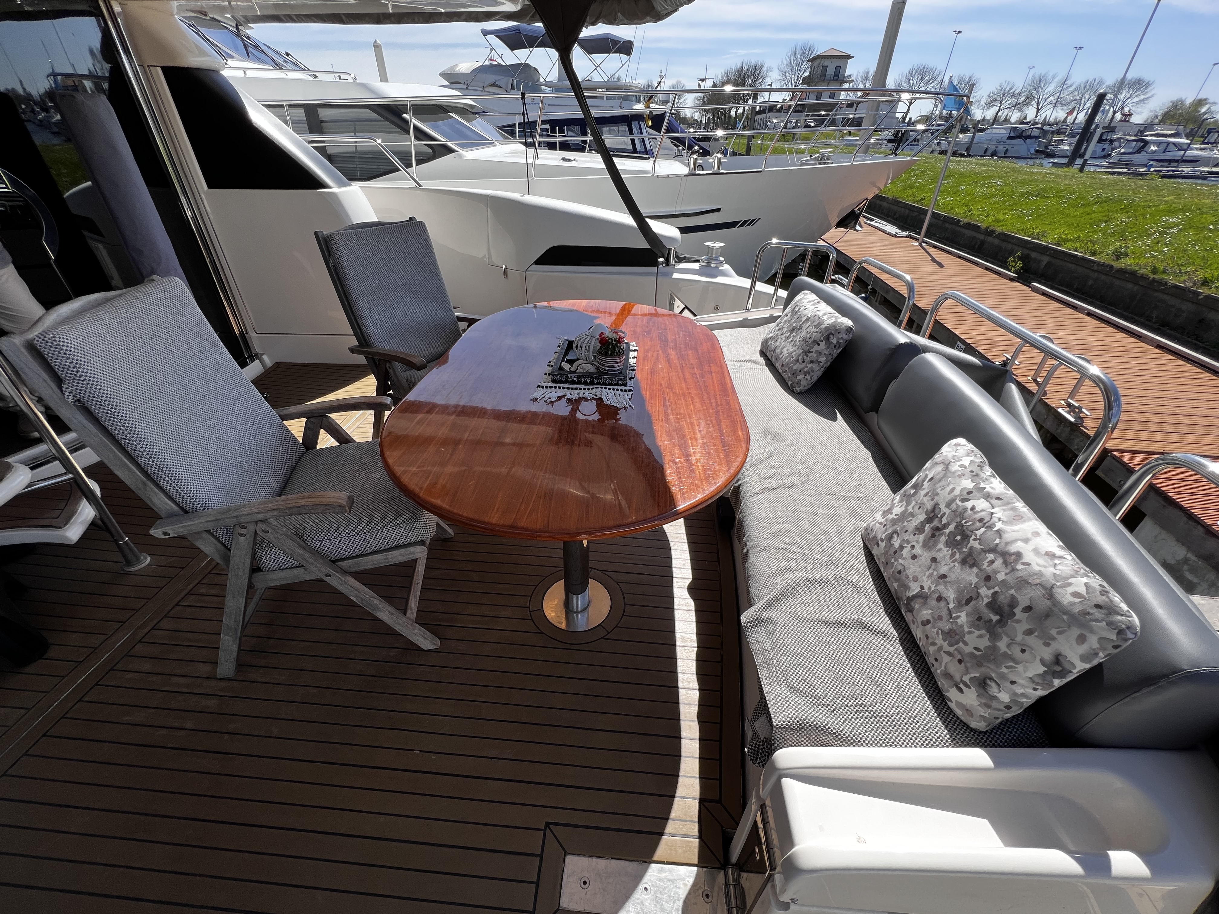 foto: 25 Ladenstein 72