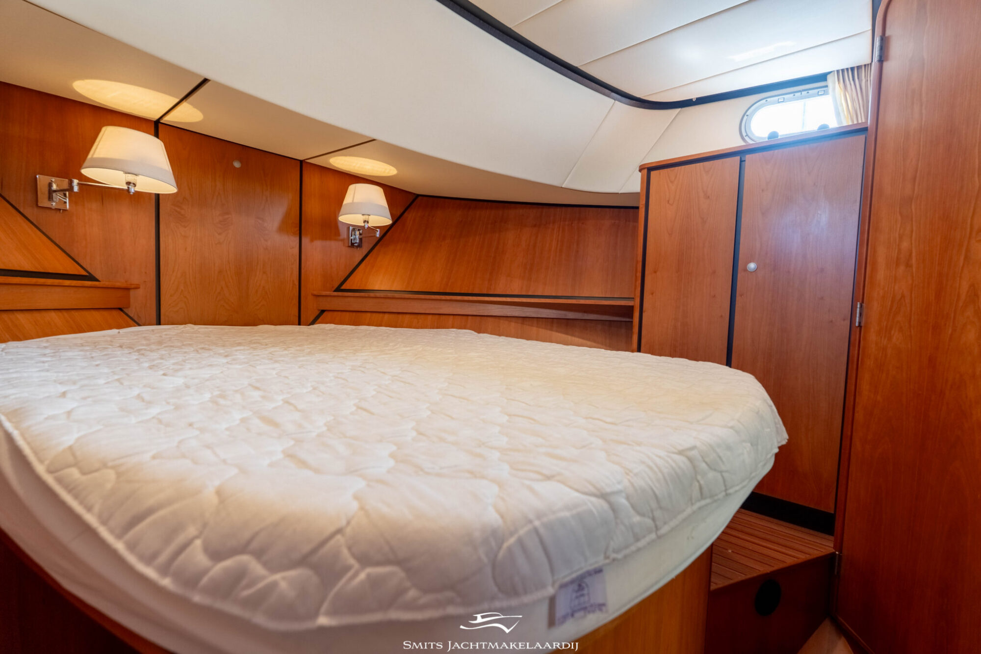 foto: 27 Linssen Linssen Grand Sturdy 43.9 AC