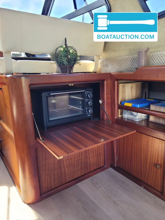 foto: 28 Sealine 305 fly