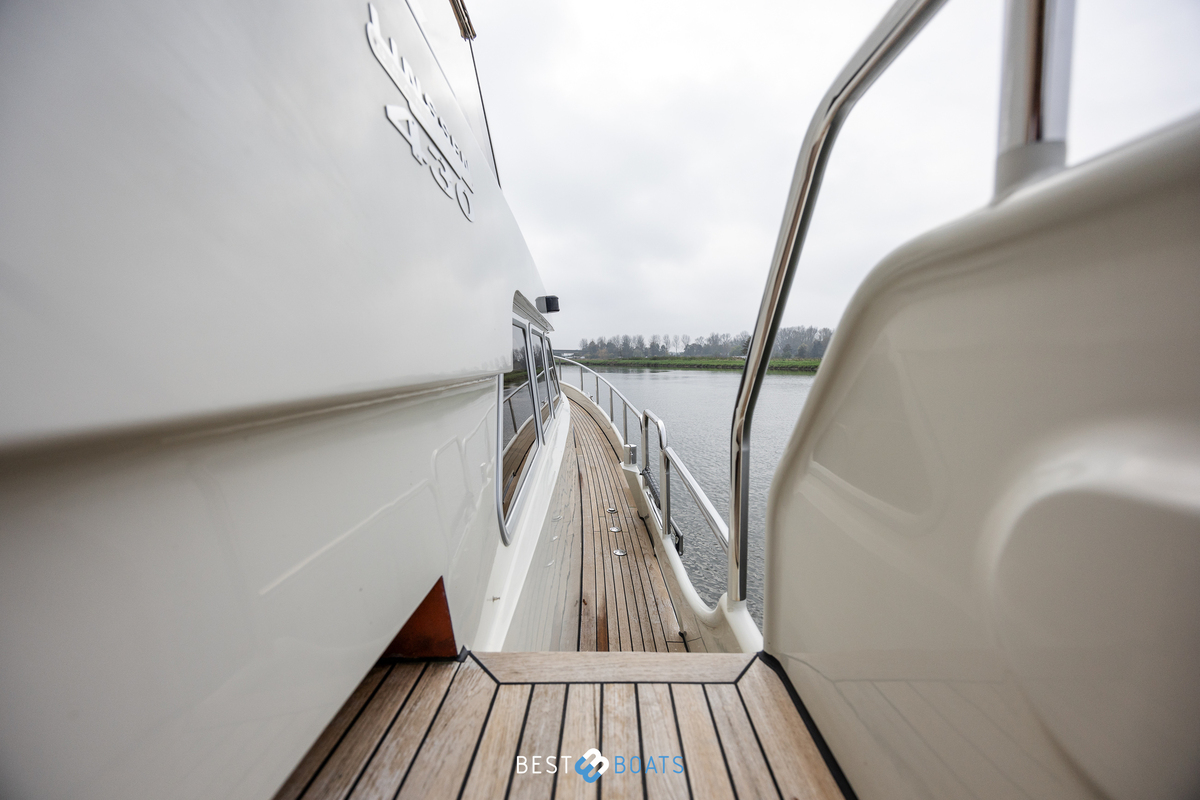 foto: 39 Linssen  Grand Sturdy 430 AC MKII Diamond