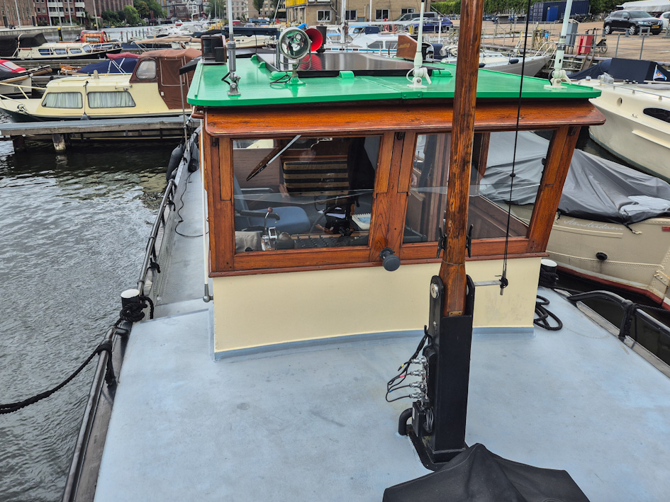 foto: 31 Motorsleepboot Carbon 15.63 met CBB