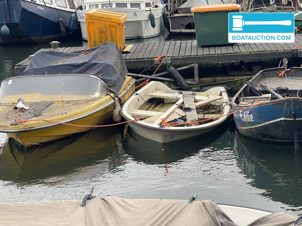 foto: 6 Roeiboot 450