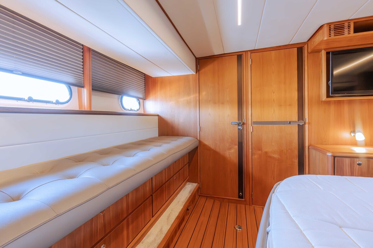 foto: 143 Linssen Grand Sturdy 590 AC Wheelhouse L-Class