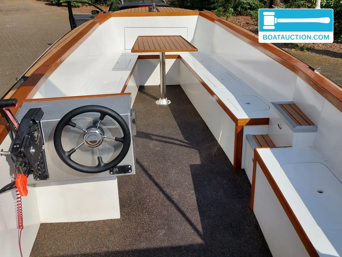 foto: 5 Sloop 570