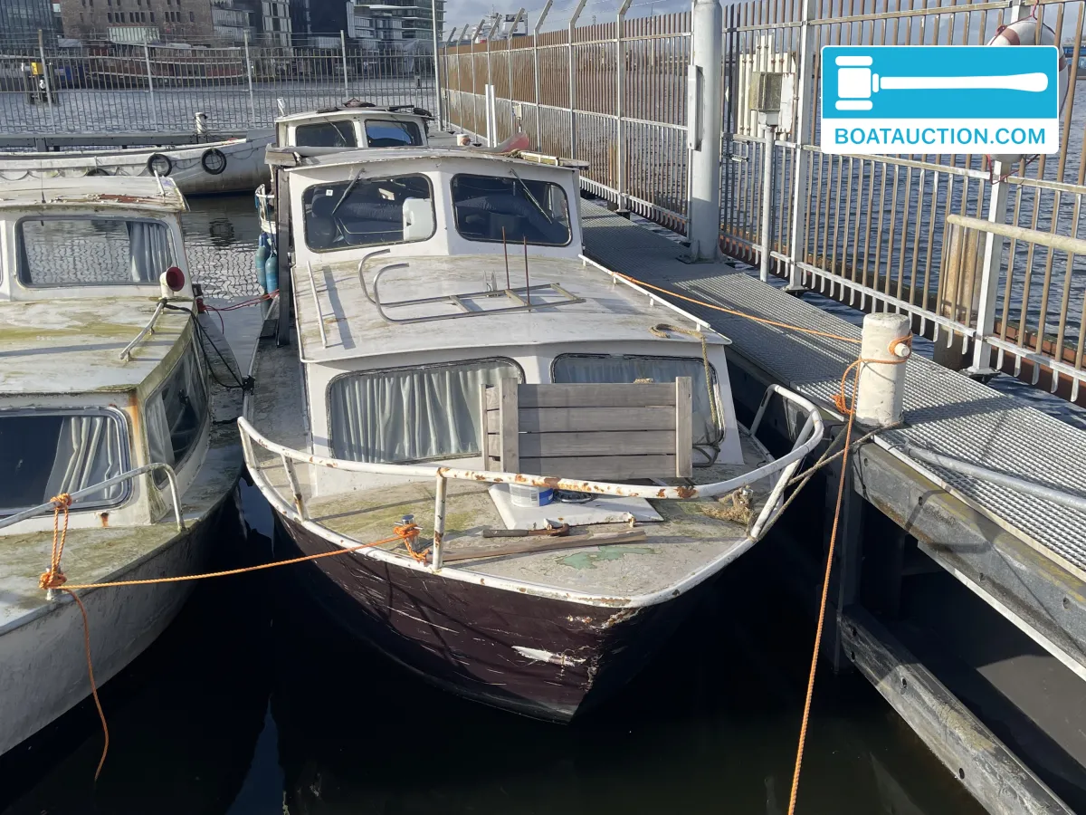 hoofdfoto: 1 Motorboat 800